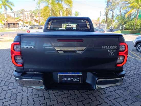TOYOTA-HILUX-2024