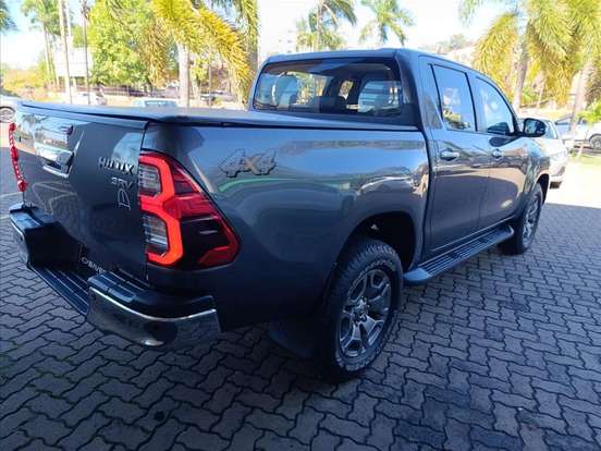 TOYOTA-HILUX-2.8 D-4D TURBO DIESEL CD SRV 4X4 AUTOMÁTICO TOYOTA-HILUX-2024