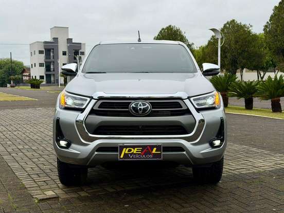 TOYOTA-HILUX-2022