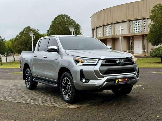 TOYOTA-HILUX-2022