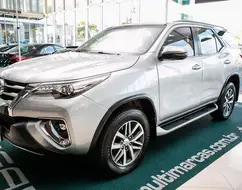 TOYOTA HILUX SW4 2.8 SRX 4X4 7 LUGARES 16V TURBO INTERCOOLER DIESEL 4P AUTOMÁTICO TOYOTA HILUX SW4 2.8 SRX 4X4 7 LUGARES 16V TURBO INTERCOOLER DIESEL 4P AUTOMÁTICO
