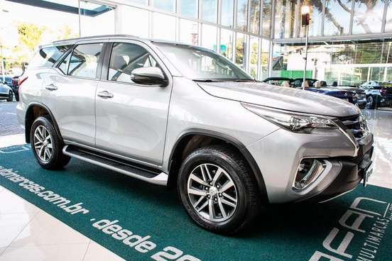 TOYOTA-HILUX SW4-2.8 SRX 4X4 7 LUGARES 16V TURBO INTERCOOLER DIESEL 4P AUTOMÁTICO TOYOTA-HILUX SW4-2018