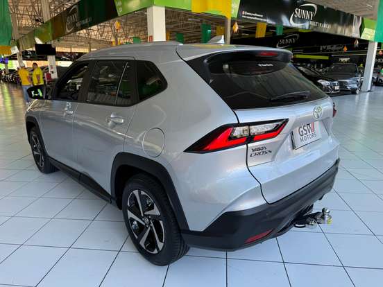 TOYOTA-YARIS CROSS-2026