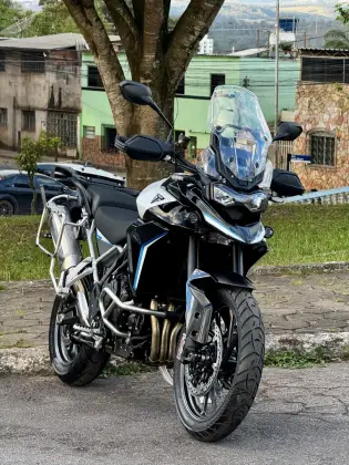 TRIUMPH TIGER 900 ALPINE EDITION TRIUMPH TIGER 900 ALPINE EDITION