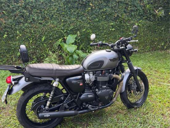 TRIUMPH-BONNEVILLE T120 BLACK 1200 TRIUMPH-BONNEVILLE T120 BLACK 1200-2017