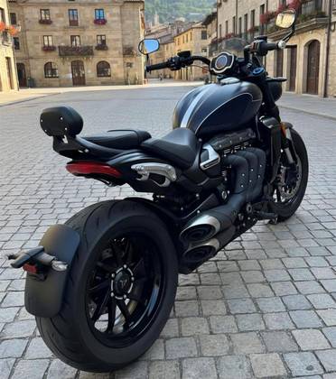 TRIUMPH ROCKET III STORM GT 