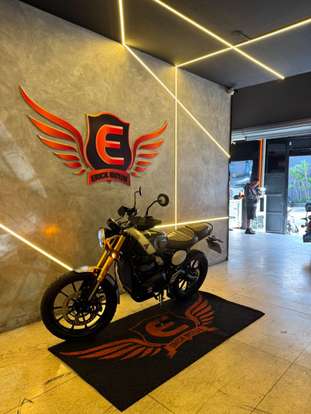TRIUMPH-SCRAMBLER 400 X-2024