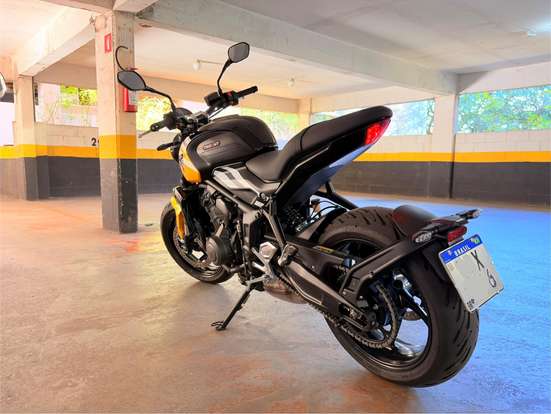 TRIUMPH-TRIDENT 660-2025