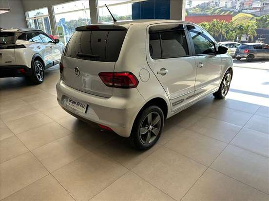 VOLKSWAGEN-FOX-2019