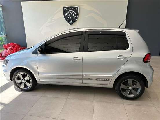 VOLKSWAGEN-FOX-2019