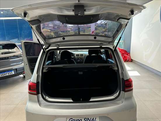 VOLKSWAGEN-FOX-2019