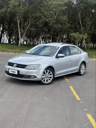 VOLKSWAGEN JETTA 2.0 COMFORTLINE FLEX 4P TIPTRONIC