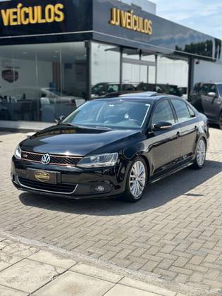 VOLKSWAGEN JETTA 2.0 TSI HIGHLINE 211CV GASOLINA 4P TIPTRONIC