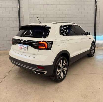VOLKSWAGEN-T-CROSS-2023