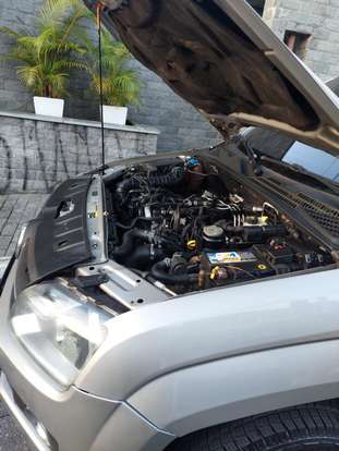 VOLKSWAGEN-AMAROK-2014
