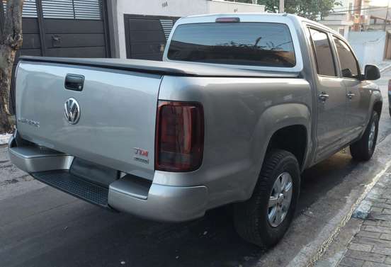 VOLKSWAGEN-AMAROK-2014