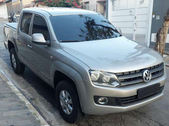 VOLKSWAGEN-AMAROK-2014