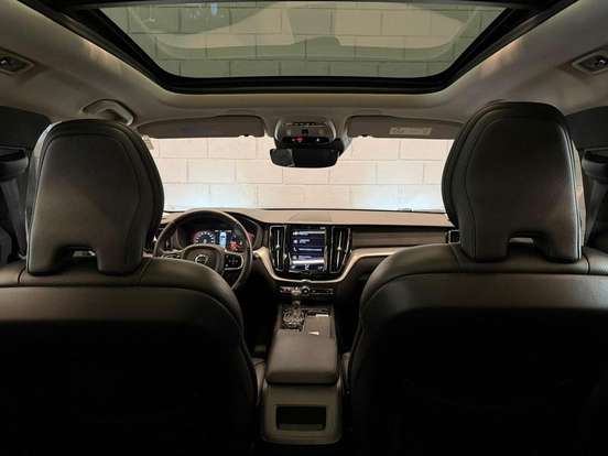 VOLVO-XC60-2019