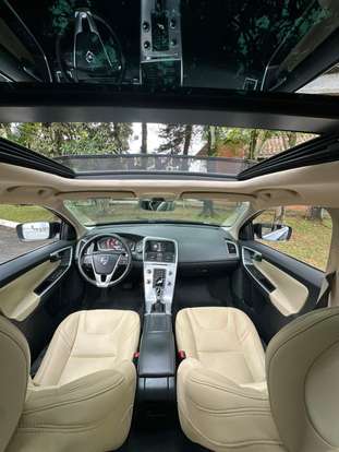 VOLVO-XC60-2016