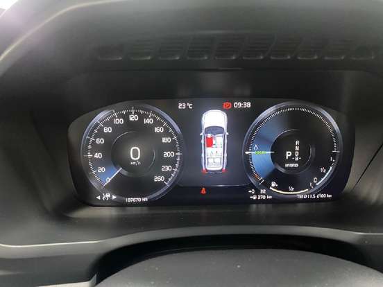 VOLVO-XC90-2020