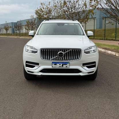 VOLVO-XC90-2023