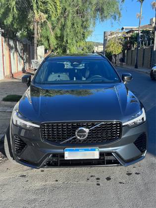 VOLVO XC60 2.0 T8 RECHARGE R-DESIGN AWD GEARTRONIC