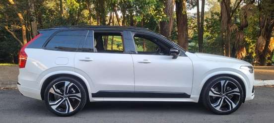 VOLVO-XC90-2024