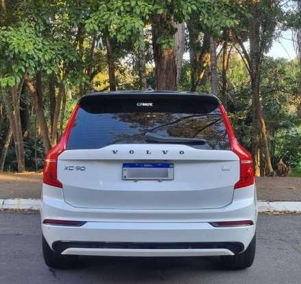 VOLVO-XC90-2024