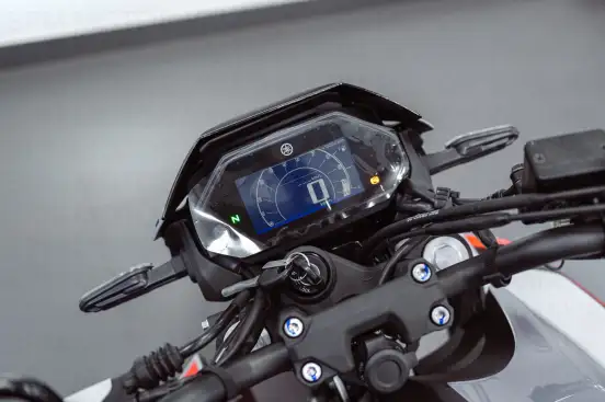 YAMAHA-FZ25 FAZER CONNECTED ABS-2026
