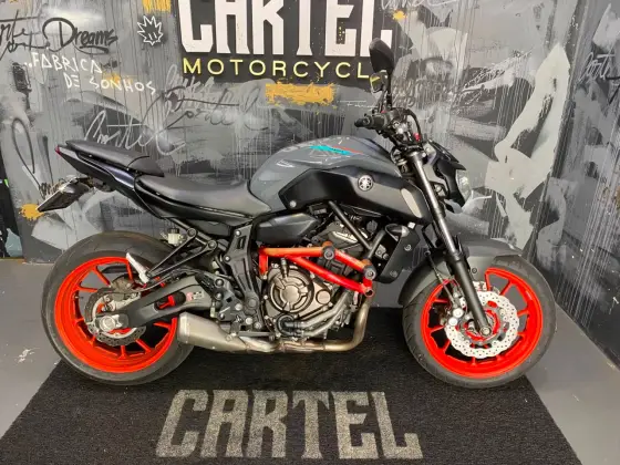 YAMAHA MT-07 ABS YAMAHA MT-07 ABS