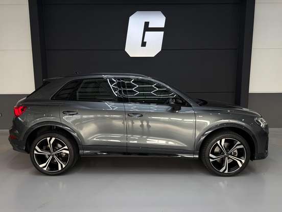 AUDI-Q3-2.0 40 TFSI GASOLINA PERFORMANCE BLACK PLUS QUATTRO TIPTRONIC AUDI-Q3-2023