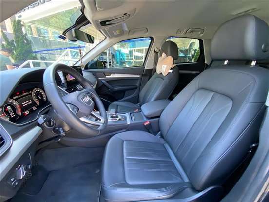 AUDI-Q5-2024