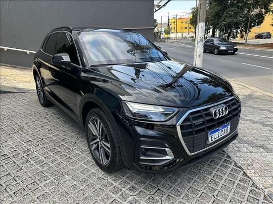 AUDI-Q5-2024