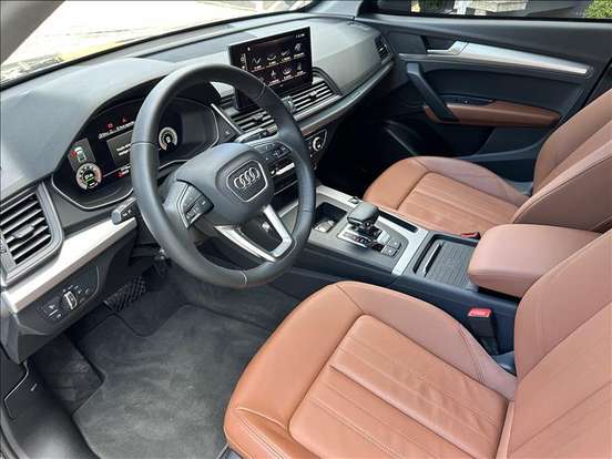 AUDI-Q5-2024
