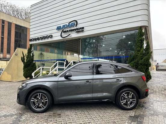AUDI-Q5-2022