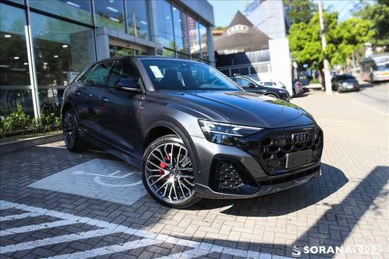 AUDI-Q8-2025