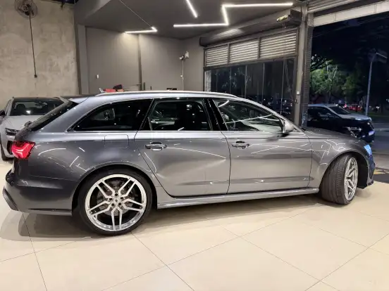 AUDI-RS6-2017