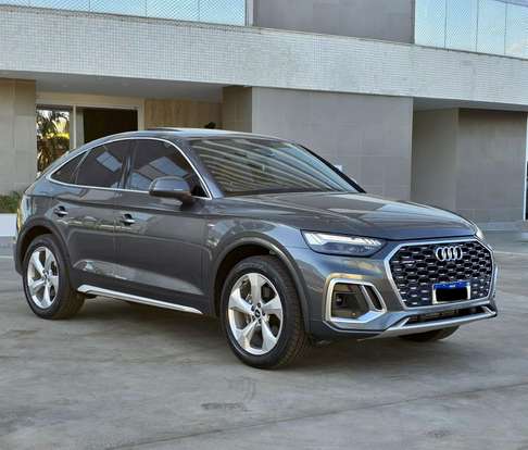 AUDI-Q5-2021