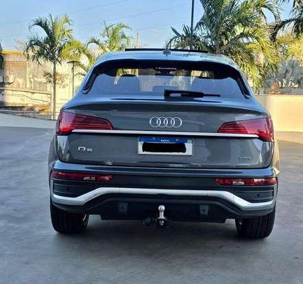 AUDI-Q5-2021