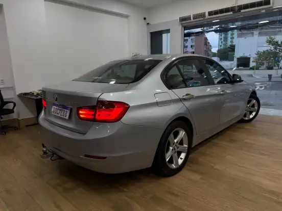 BMW-320i-2015