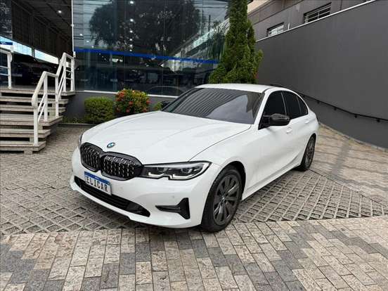 BMW-320i-2021