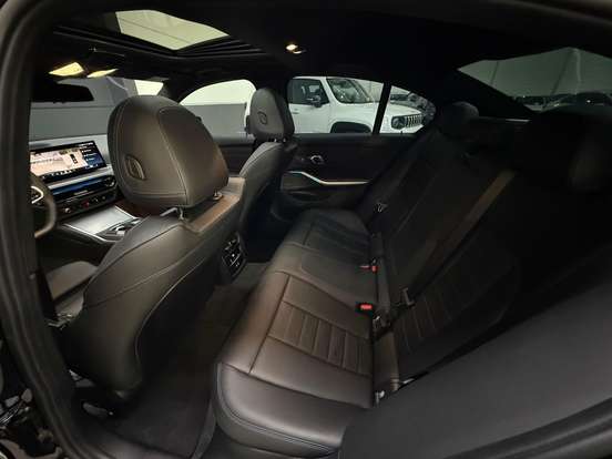 BMW-320i-2025
