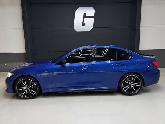 BMW-320i-2023