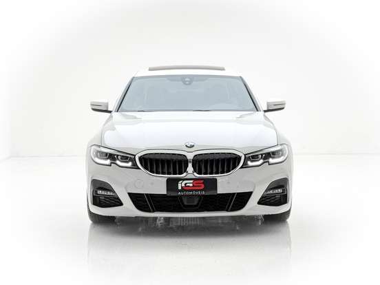 BMW-320i-2021