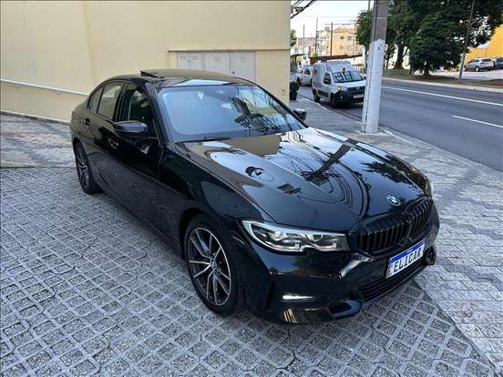 BMW-320i-2020