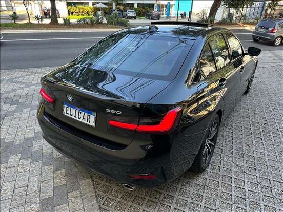 BMW-320i-2020