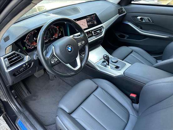 BMW-320i-2.0 16V TURBO GASOLINA SPORT GP AUTOMÁTICO BMW-320i-2020