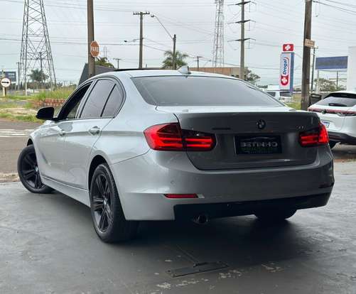 BMW-320i-2015