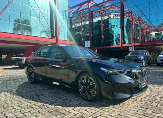 BMW 530e 2.0 TWINPOWER PHEV M SPORT AUTOMÁTICO BMW 530e 2.0 TWINPOWER PHEV M SPORT AUTOMÁTICO