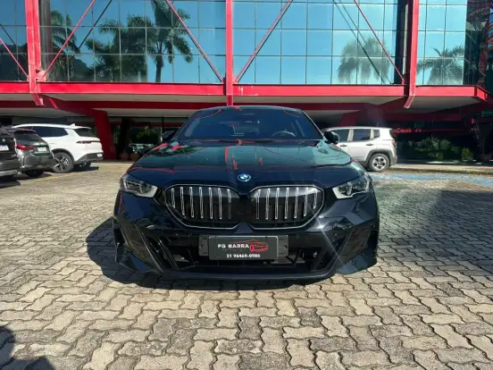 BMW-530e-2024